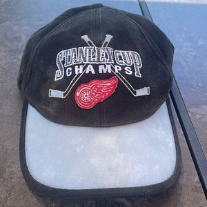 Vintage Starter Detroit Red Wings 1998 Stanley Cup Champs Adjustable Cap